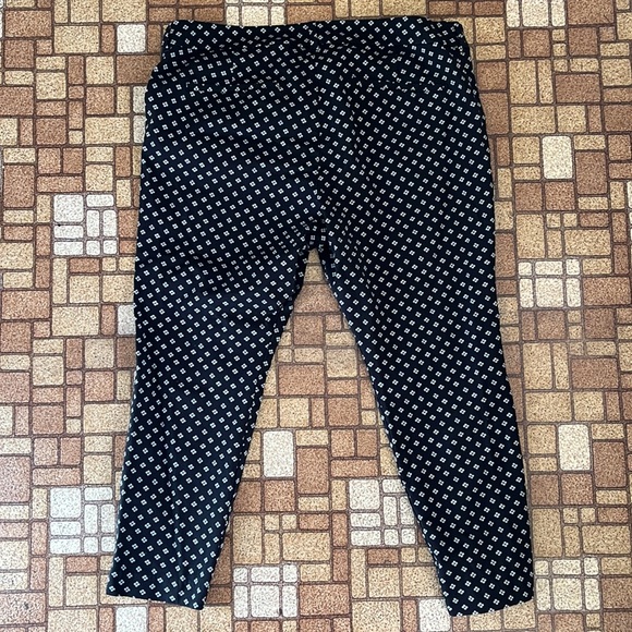 Pixie Plus Size Old Navy Stretchy Pants - Picture 4 of 4